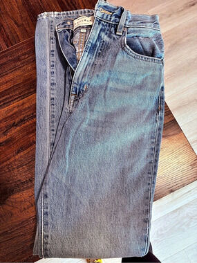 Silverlake Straight Leg Jeans in Blue Size 24 Like New